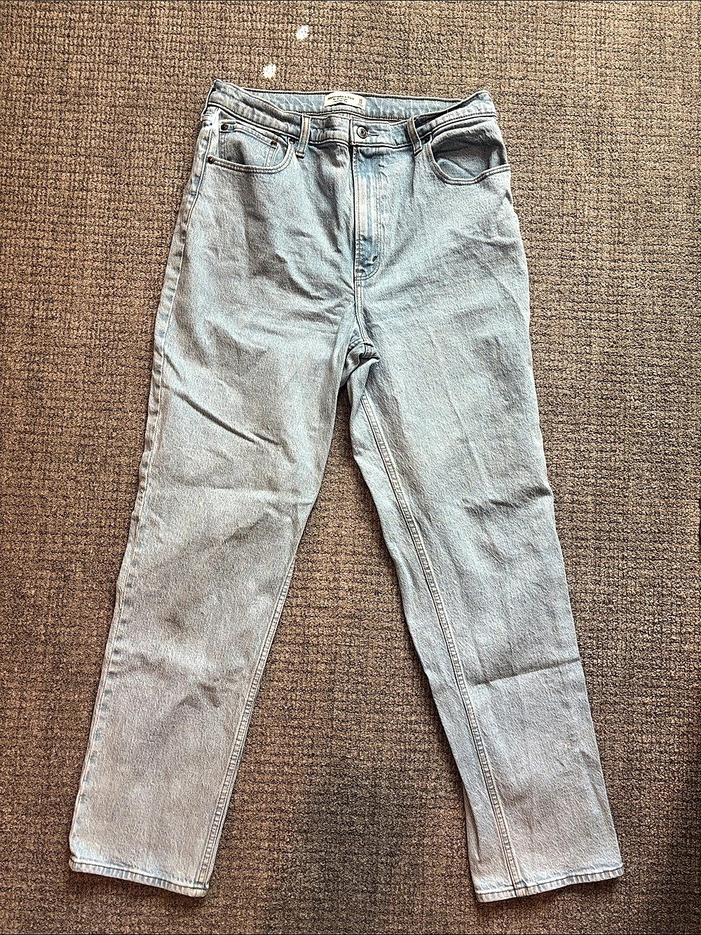 Abercrombie & Fitch The '90s Straight Ultra High Rise Straight Leg Jeans in Blue